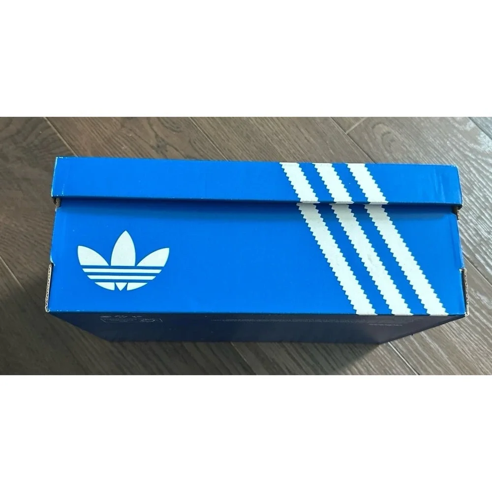 Adidas empty shoe box‎